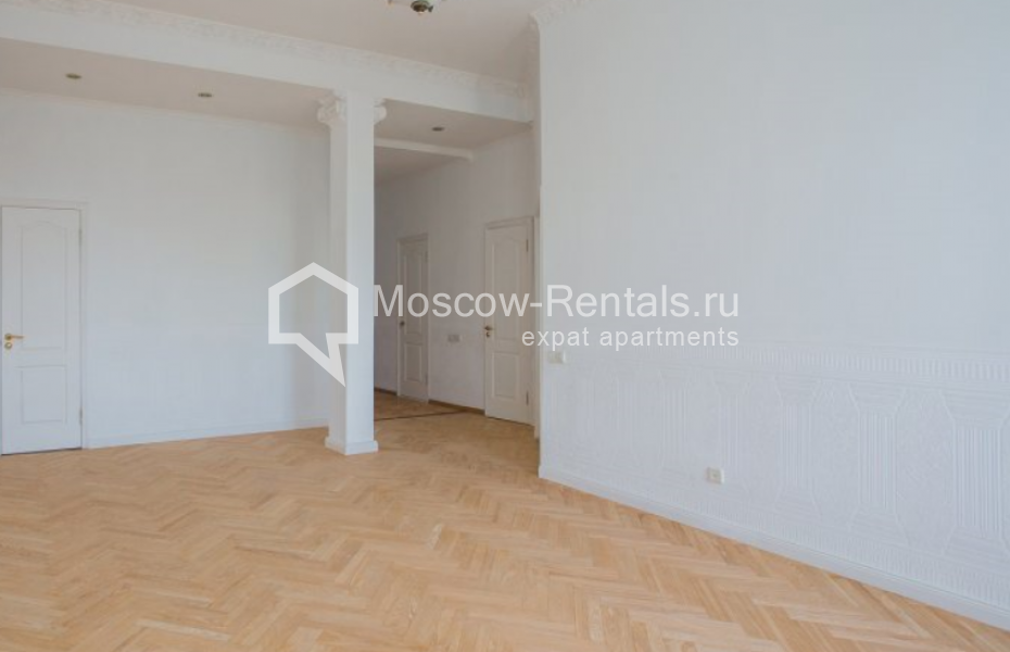 Photo #4 3-room (2 BR) apartment for <a href="http://moscow-rentals.ru/en/articles/long-term-rent" target="_blank">a long-term</a> rent
 in Russia, Moscow, Golikovskyi lane, 13