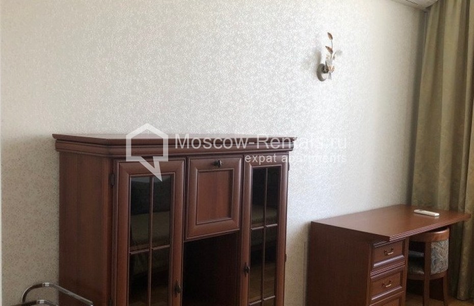 Photo #3 3-room (2 BR) apartment for <a href="http://moscow-rentals.ru/en/articles/long-term-rent" target="_blank">a long-term</a> rent
 in Russia, Moscow, Frunzenskaya emb, 38/1