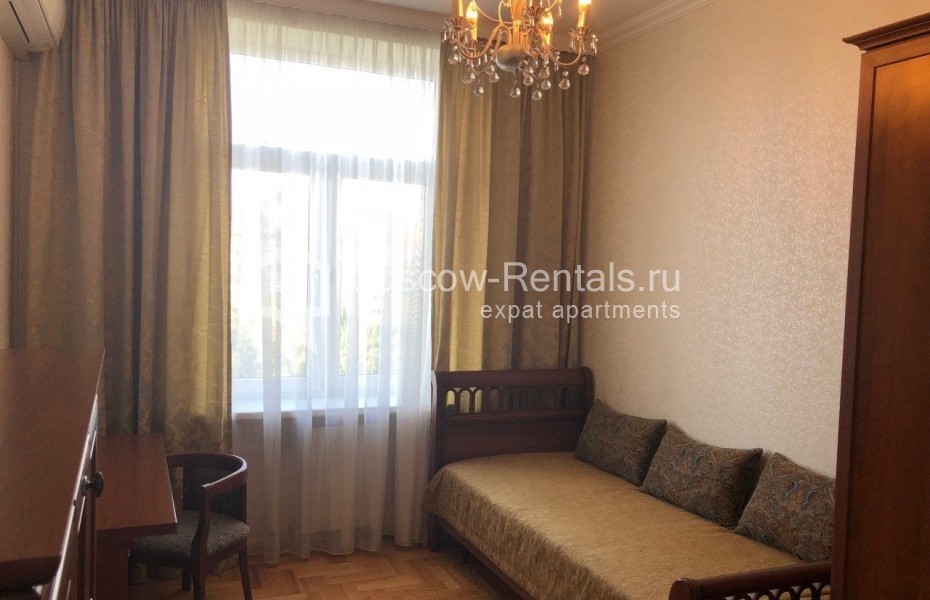 Photo #5 3-room (2 BR) apartment for <a href="http://moscow-rentals.ru/en/articles/long-term-rent" target="_blank">a long-term</a> rent
 in Russia, Moscow, Frunzenskaya emb, 38/1