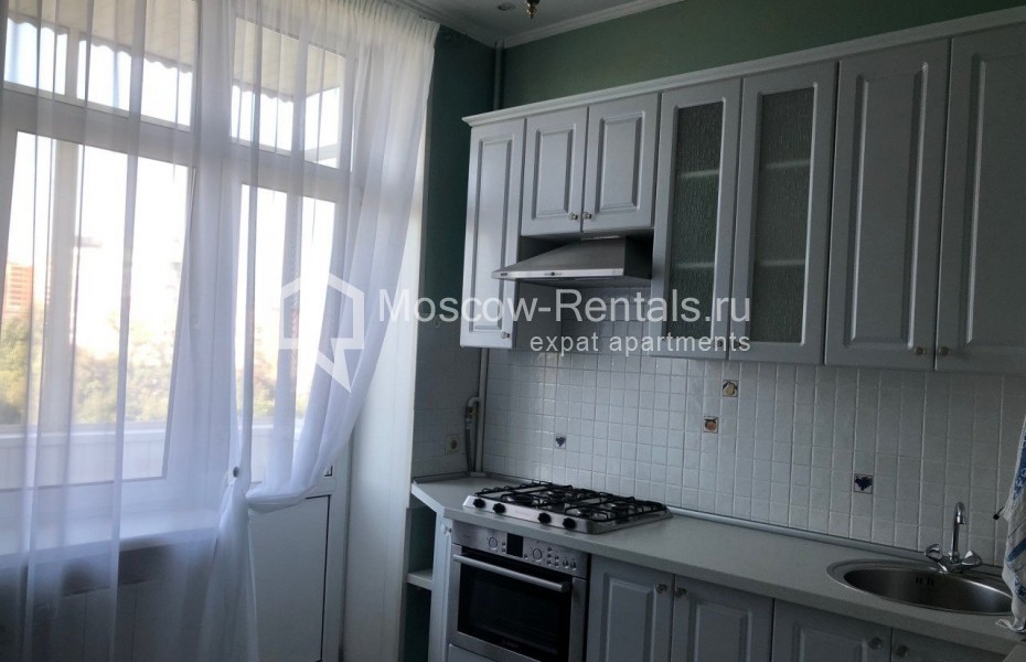 Photo #8 3-room (2 BR) apartment for <a href="http://moscow-rentals.ru/en/articles/long-term-rent" target="_blank">a long-term</a> rent
 in Russia, Moscow, Frunzenskaya emb, 38/1