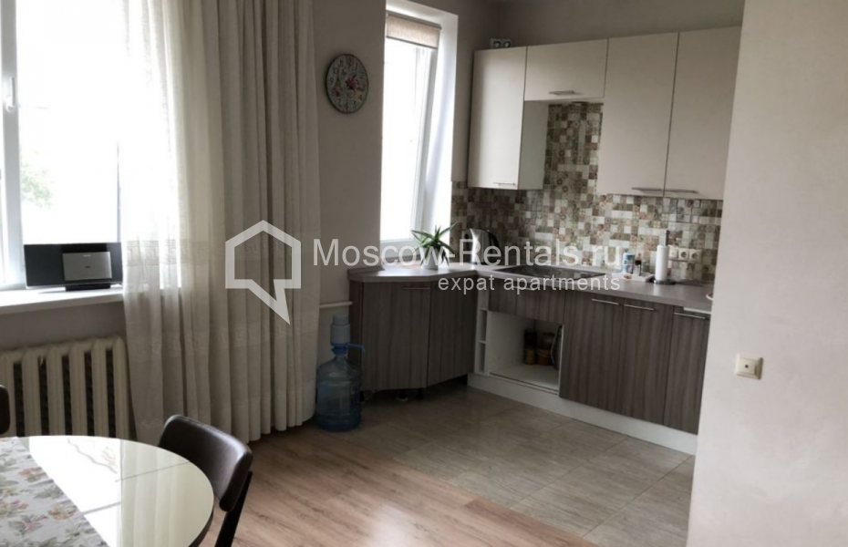 Photo #2 3-room (2 BR) apartment for <a href="http://moscow-rentals.ru/en/articles/long-term-rent" target="_blank">a long-term</a> rent
 in Russia, Moscow, Chistoprudnyi blv, 12К2