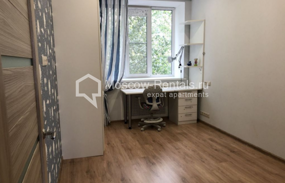 Photo #6 3-room (2 BR) apartment for <a href="http://moscow-rentals.ru/en/articles/long-term-rent" target="_blank">a long-term</a> rent
 in Russia, Moscow, Chistoprudnyi blv, 12К2