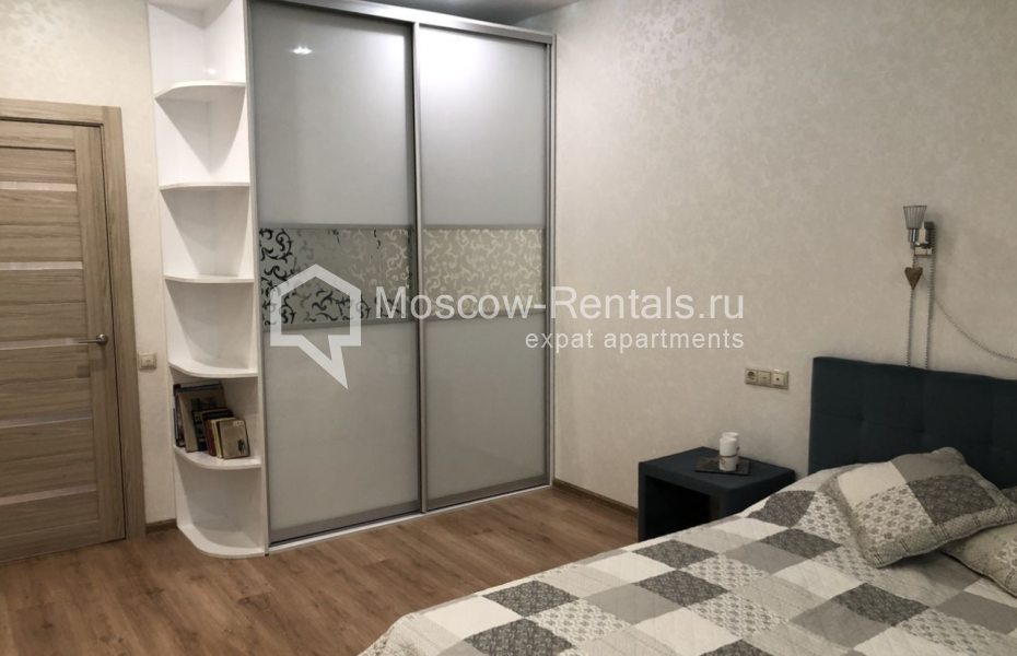 Photo #5 3-room (2 BR) apartment for <a href="http://moscow-rentals.ru/en/articles/long-term-rent" target="_blank">a long-term</a> rent
 in Russia, Moscow, Chistoprudnyi blv, 12К2