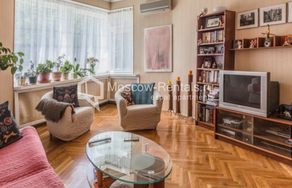 Photo #1 2-room (1 BR) apartment for <a href="http://moscow-rentals.ru/en/articles/long-term-rent" target="_blank">a long-term</a> rent
 in Russia, Moscow, Gagarinskyi lane, 6