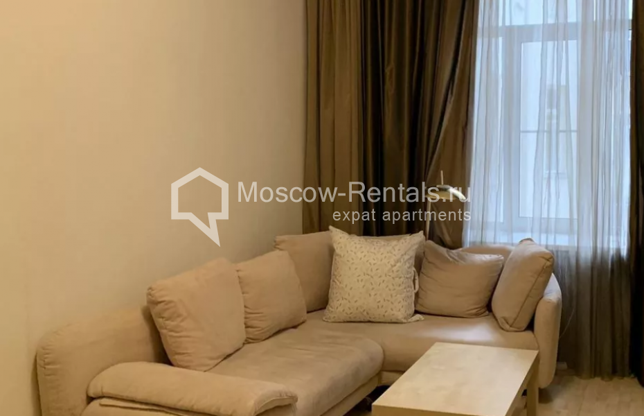 Photo #1 3-room (2 BR) apartment for <a href="http://moscow-rentals.ru/en/articles/long-term-rent" target="_blank">a long-term</a> rent
 in Russia, Moscow, Sadovaya-Chernogryazskaya str, 3БС1