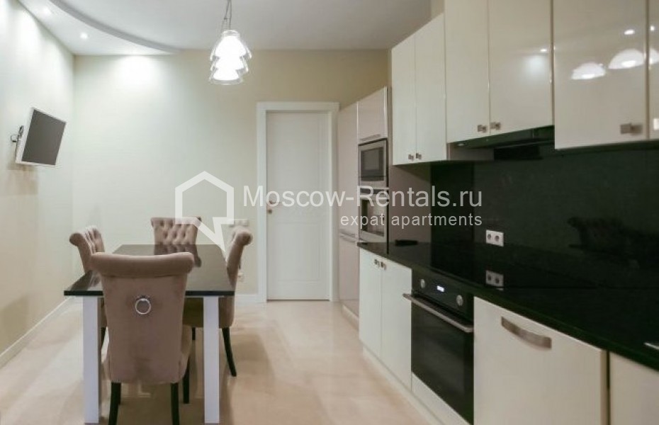 Photo #3 3-room (2 BR) apartment for <a href="http://moscow-rentals.ru/en/articles/long-term-rent" target="_blank">a long-term</a> rent
 in Russia, Moscow, Nezhinskaya str, 1к2
