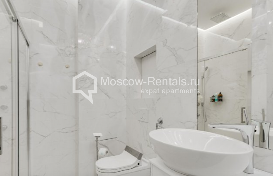 Photo #11 3-room (2 BR) apartment for <a href="http://moscow-rentals.ru/en/articles/long-term-rent" target="_blank">a long-term</a> rent
 in Russia, Moscow, Mosfilmovskaya str., 8