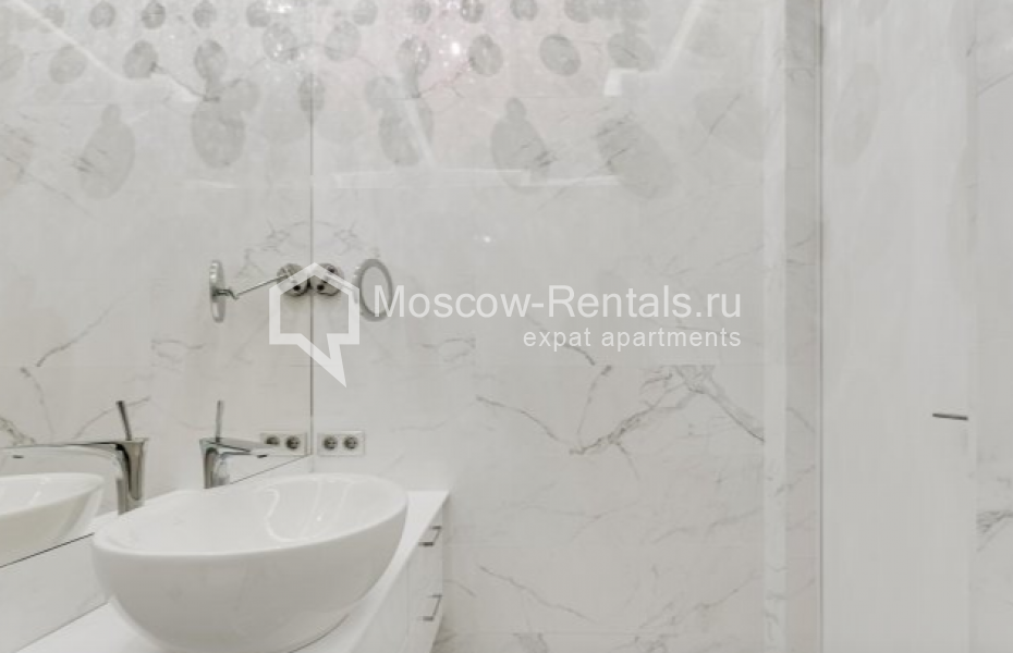 Photo #12 3-room (2 BR) apartment for <a href="http://moscow-rentals.ru/en/articles/long-term-rent" target="_blank">a long-term</a> rent
 in Russia, Moscow, Mosfilmovskaya str., 8