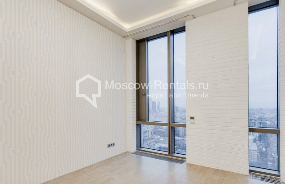 Photo #7 3-room (2 BR) apartment for <a href="http://moscow-rentals.ru/en/articles/long-term-rent" target="_blank">a long-term</a> rent
 in Russia, Moscow, Mosfilmovskaya str., 8