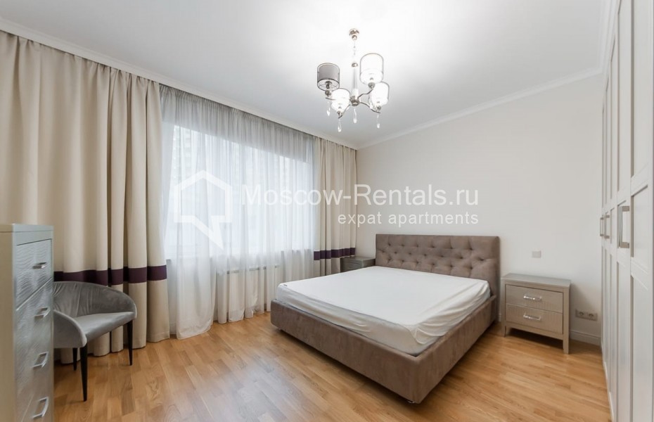 Photo #2 4-room (3 BR) apartment for <a href="http://moscow-rentals.ru/en/articles/long-term-rent" target="_blank">a long-term</a> rent
 in Russia, Moscow, Mosfilmovskaya str., 88к4с1