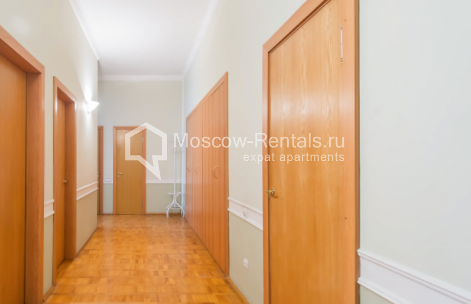 Photo #13 3-room (2 BR) apartment for <a href="http://moscow-rentals.ru/en/articles/long-term-rent" target="_blank">a long-term</a> rent
 in Russia, Moscow, Brusov lane, 2/14С2
