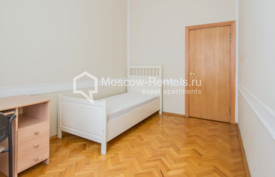 Photo #9 3-room (2 BR) apartment for <a href="http://moscow-rentals.ru/en/articles/long-term-rent" target="_blank">a long-term</a> rent
 in Russia, Moscow, Brusov lane, 2/14С2