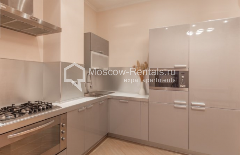 Photo #3 3-room (2 BR) apartment for <a href="http://moscow-rentals.ru/en/articles/long-term-rent" target="_blank">a long-term</a> rent
 in Russia, Moscow, 1st Tverskaya-Yamskaya str, 11