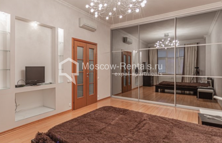 Photo #10 3-room (2 BR) apartment for <a href="http://moscow-rentals.ru/en/articles/long-term-rent" target="_blank">a long-term</a> rent
 in Russia, Moscow, 1st Tverskaya-Yamskaya str, 11