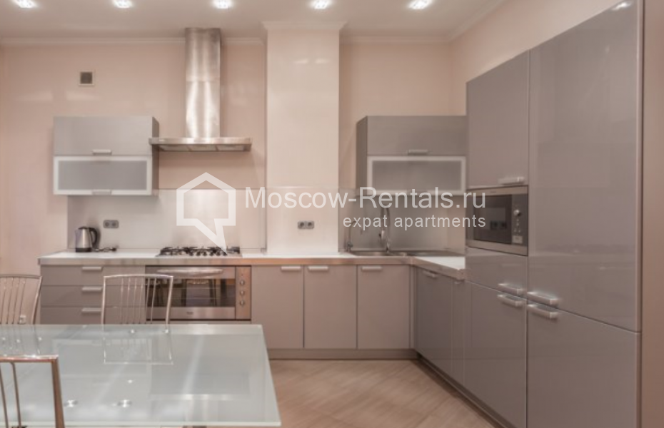 Photo #2 3-room (2 BR) apartment for <a href="http://moscow-rentals.ru/en/articles/long-term-rent" target="_blank">a long-term</a> rent
 in Russia, Moscow, 1st Tverskaya-Yamskaya str, 11