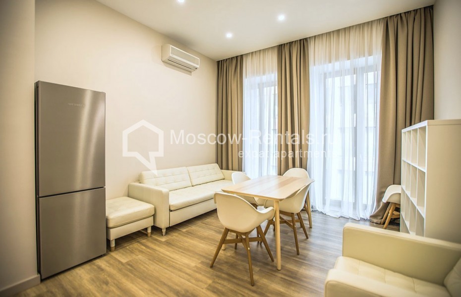 Photo #2 3-room (2 BR) apartment for <a href="http://moscow-rentals.ru/en/articles/long-term-rent" target="_blank">a long-term</a> rent
 in Russia, Moscow, Efremova str, 10к1