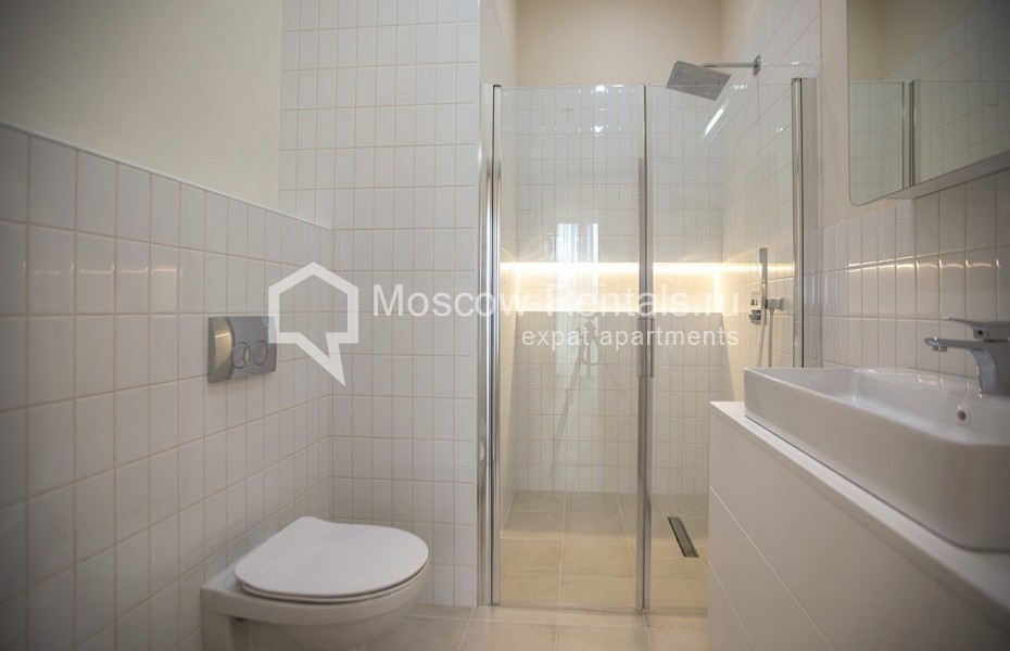 Photo #13 3-room (2 BR) apartment for <a href="http://moscow-rentals.ru/en/articles/long-term-rent" target="_blank">a long-term</a> rent
 in Russia, Moscow, Efremova str, 10к1