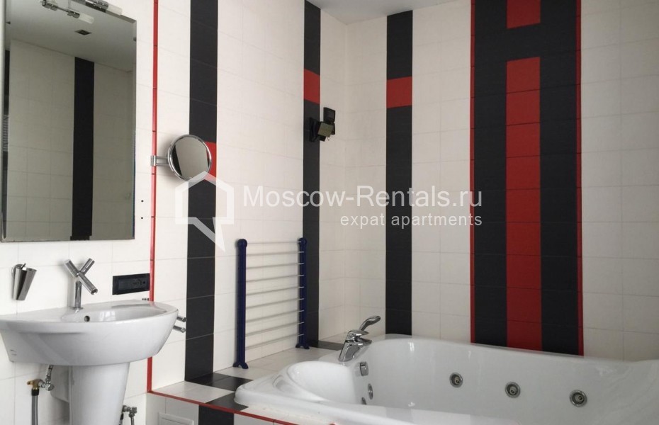 Photo #10 2-room (1 BR) apartment for <a href="http://moscow-rentals.ru/en/articles/long-term-rent" target="_blank">a long-term</a> rent
 in Russia, Moscow, Podkolokolnyi lane, 8/13/5
