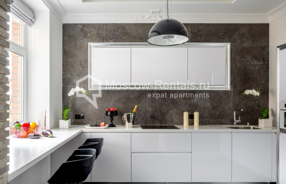 Фото №13 3-комн. кв. в аренду на длительный срок в Россия, Москва, ул. Пречистенка, 40/2С1