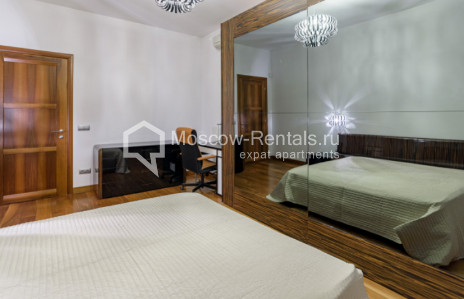 Photo #7 4-room (3 BR) apartment for <a href="http://moscow-rentals.ru/en/articles/long-term-rent" target="_blank">a long-term</a> rent
 in Russia, Moscow, Shabolovka str, 23к1