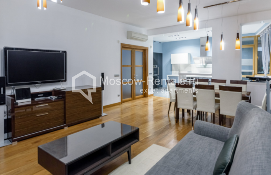 Photo #1 4-room (3 BR) apartment for <a href="http://moscow-rentals.ru/en/articles/long-term-rent" target="_blank">a long-term</a> rent
 in Russia, Moscow, Shabolovka str, 23к1