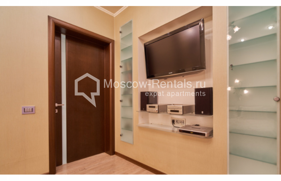 Photo #11 2-room (1 BR) apartment for <a href="http://moscow-rentals.ru/en/articles/long-term-rent" target="_blank">a long-term</a> rent
 in Russia, Moscow, Sadovaya-Chernogryazskaya str, 5/9
