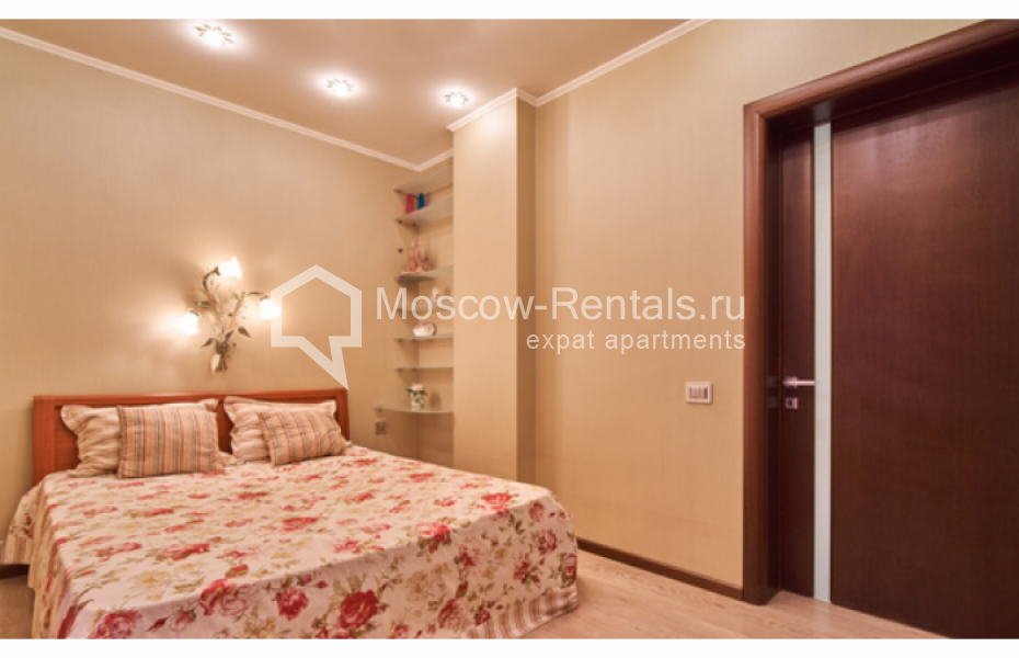 Photo #13 2-room (1 BR) apartment for <a href="http://moscow-rentals.ru/en/articles/long-term-rent" target="_blank">a long-term</a> rent
 in Russia, Moscow, Sadovaya-Chernogryazskaya str, 5/9