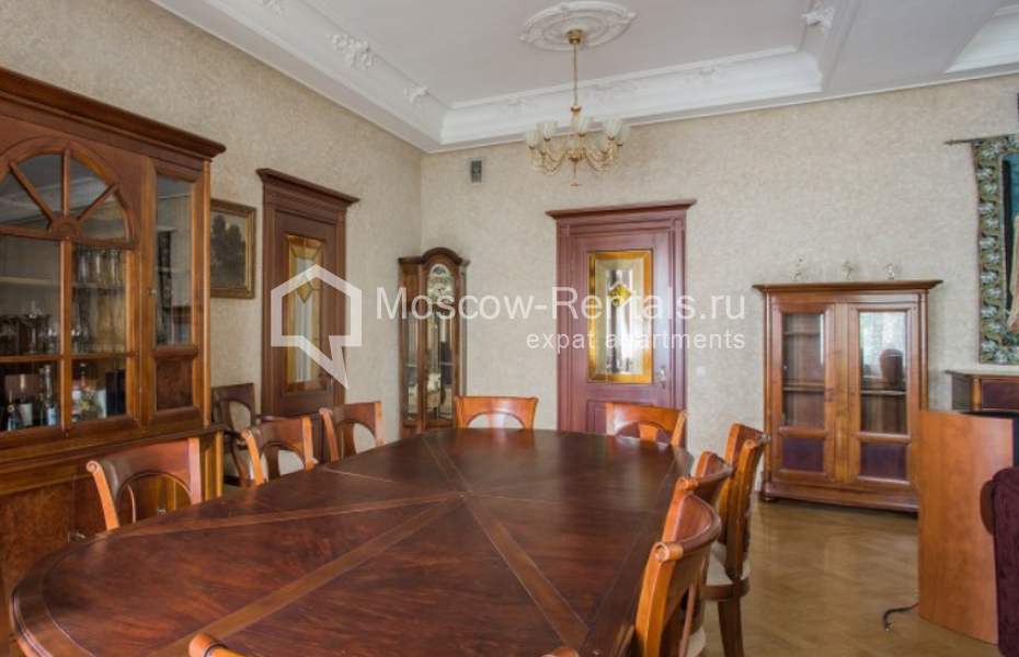 Photo #2 4-room (3 BR) apartment for <a href="http://moscow-rentals.ru/en/articles/long-term-rent" target="_blank">a long-term</a> rent
 in Russia, Moscow, Pokrovka str, 42 с6