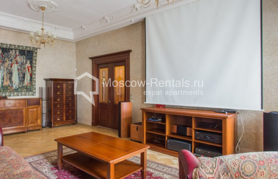 Photo #3 4-room (3 BR) apartment for <a href="http://moscow-rentals.ru/en/articles/long-term-rent" target="_blank">a long-term</a> rent
 in Russia, Moscow, Pokrovka str, 42 с6