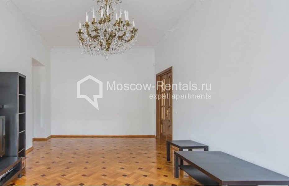 Photo #2 4-room (3 BR) apartment for <a href="http://moscow-rentals.ru/en/articles/long-term-rent" target="_blank">a long-term</a> rent
 in Russia, Moscow, Nikitskyi blv, 8