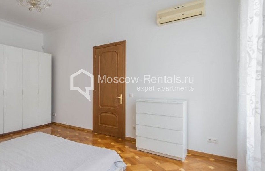 Photo #9 4-room (3 BR) apartment for <a href="http://moscow-rentals.ru/en/articles/long-term-rent" target="_blank">a long-term</a> rent
 in Russia, Moscow, Nikitskyi blv, 8