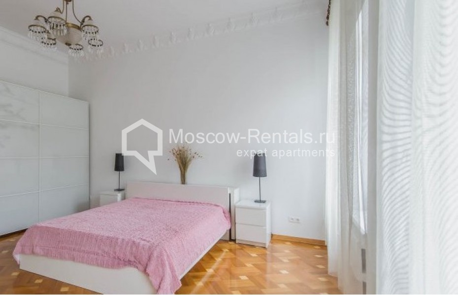 Photo #7 4-room (3 BR) apartment for <a href="http://moscow-rentals.ru/en/articles/long-term-rent" target="_blank">a long-term</a> rent
 in Russia, Moscow, Nikitskyi blv, 8
