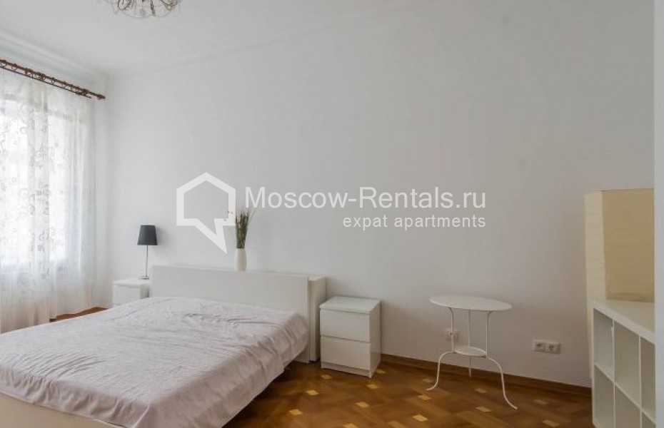 Photo #10 4-room (3 BR) apartment for <a href="http://moscow-rentals.ru/en/articles/long-term-rent" target="_blank">a long-term</a> rent
 in Russia, Moscow, Nikitskyi blv, 8