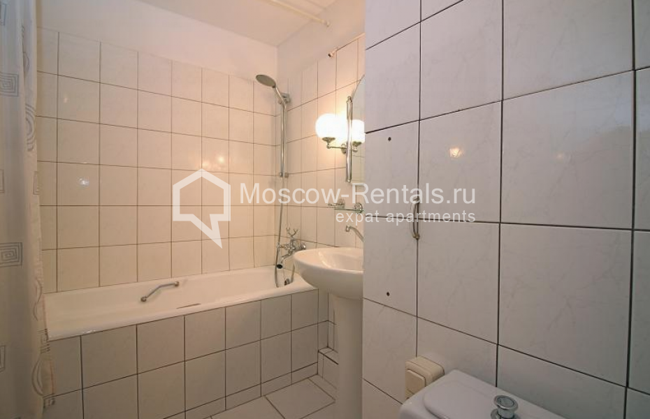 Photo #13 2-room (1 BR) apartment for <a href="http://moscow-rentals.ru/en/articles/long-term-rent" target="_blank">a long-term</a> rent
 in Russia, Moscow, Malaya Dmitrovka str, 24/2
