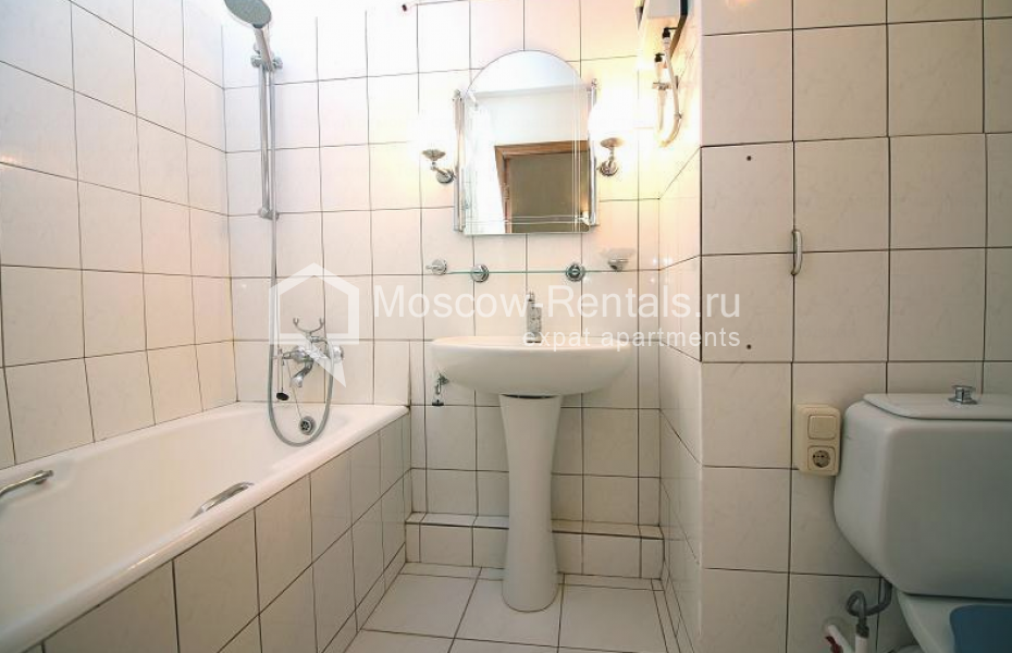 Photo #14 2-room (1 BR) apartment for <a href="http://moscow-rentals.ru/en/articles/long-term-rent" target="_blank">a long-term</a> rent
 in Russia, Moscow, Malaya Dmitrovka str, 24/2
