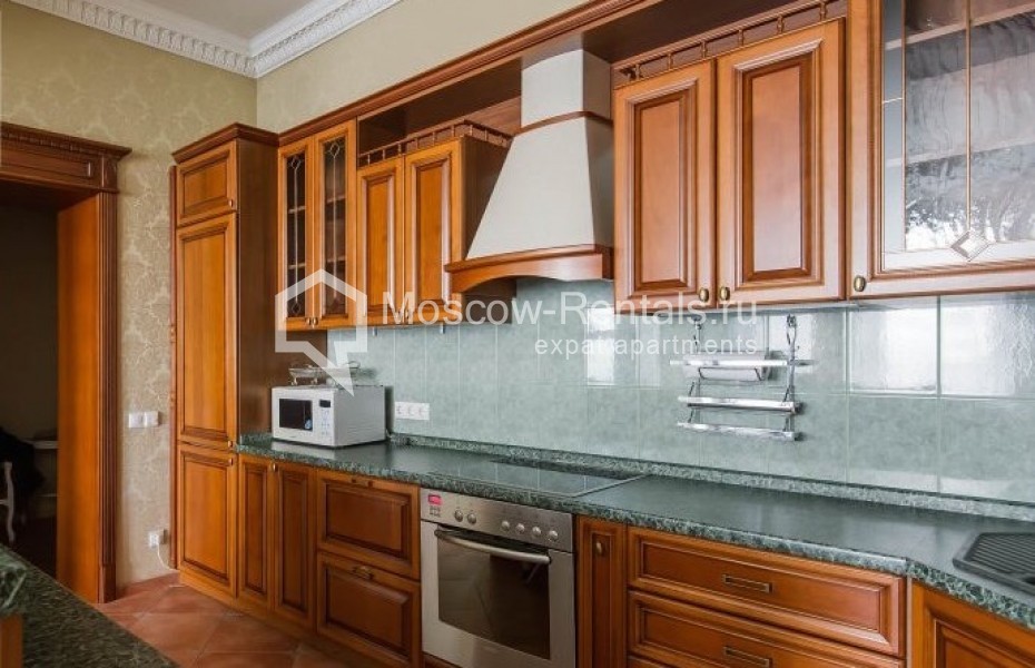 Photo #5 3-room (2 BR) apartment for <a href="http://moscow-rentals.ru/en/articles/long-term-rent" target="_blank">a long-term</a> rent
 in Russia, Moscow, Sadovaya-Triumphalnaya str, 4/10