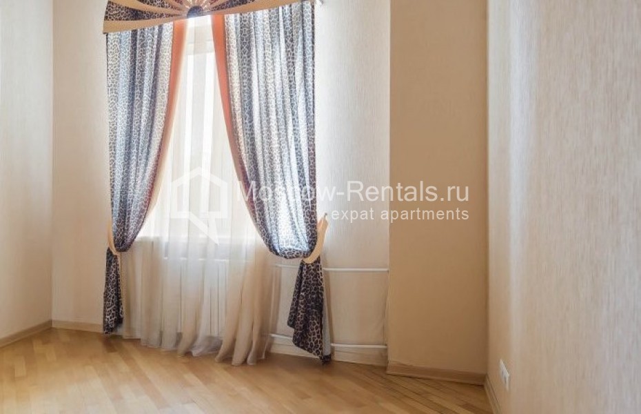 Photo #9 3-room (2 BR) apartment for <a href="http://moscow-rentals.ru/en/articles/long-term-rent" target="_blank">a long-term</a> rent
 in Russia, Moscow, Sadovaya-Triumphalnaya str, 4/10
