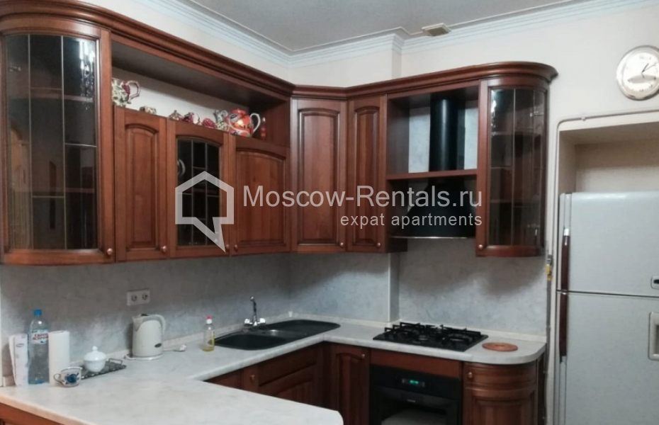 Photo #3 3-room (2 BR) apartment for <a href="http://moscow-rentals.ru/en/articles/long-term-rent" target="_blank">a long-term</a> rent
 in Russia, Moscow, Bolshaya Dorogomilovskaya str