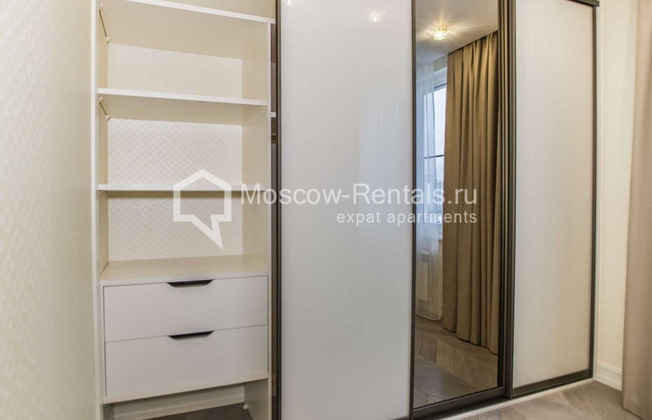 Photo #13 3-room (2 BR) apartment for <a href="http://moscow-rentals.ru/en/articles/long-term-rent" target="_blank">a long-term</a> rent
 in Russia, Moscow, Mosflimovskaya str, 88с2