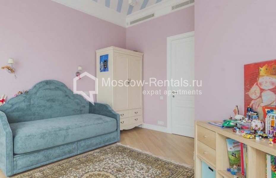 Photo #8 4-room (3 BR) apartment for <a href="http://moscow-rentals.ru/en/articles/long-term-rent" target="_blank">a long-term</a> rent
 in Russia, Moscow, Efremova str, 10к1