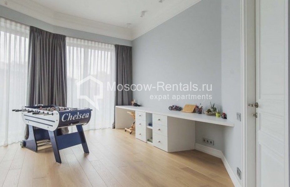 Photo #10 4-room (3 BR) apartment for <a href="http://moscow-rentals.ru/en/articles/long-term-rent" target="_blank">a long-term</a> rent
 in Russia, Moscow, Efremova str, 10к1
