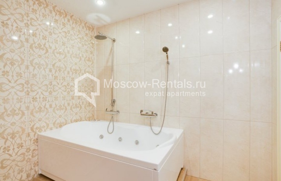 Photo #11 3-room (2 BR) apartment for <a href="http://moscow-rentals.ru/en/articles/long-term-rent" target="_blank">a long-term</a> rent
 in Russia, Moscow, Bakhrushina str, 13