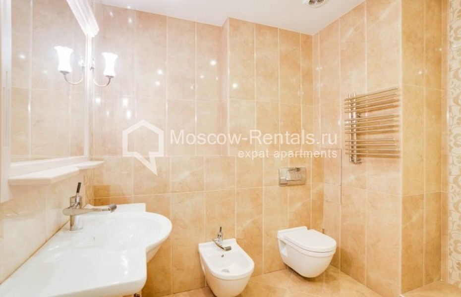 Photo #13 3-room (2 BR) apartment for <a href="http://moscow-rentals.ru/en/articles/long-term-rent" target="_blank">a long-term</a> rent
 in Russia, Moscow, Bakhrushina str, 13