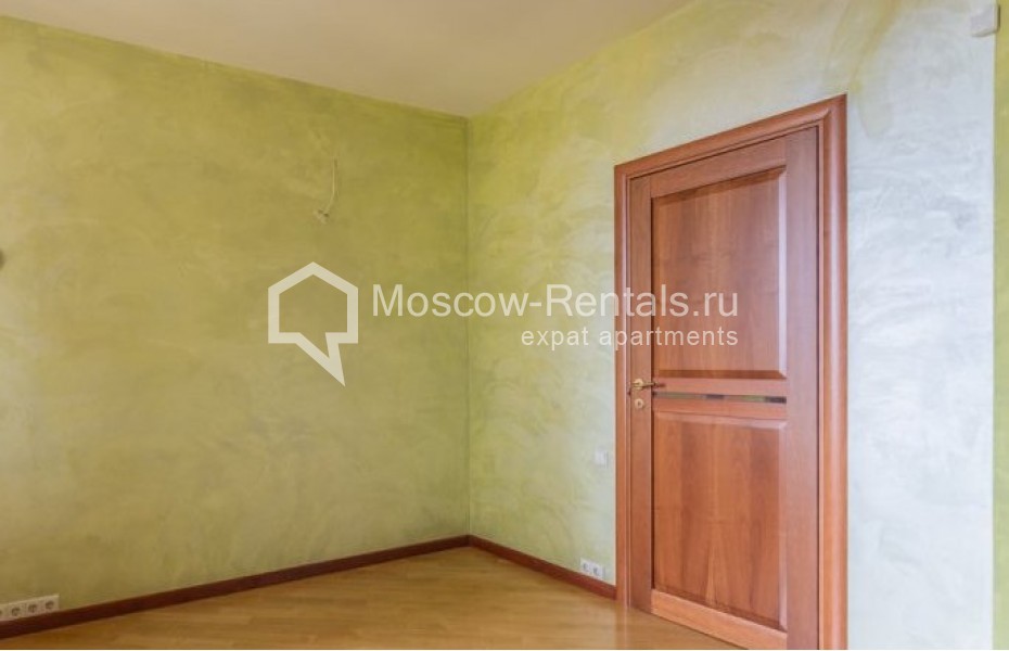 Photo #18 4-room (3 BR) apartment for <a href="http://moscow-rentals.ru/en/articles/long-term-rent" target="_blank">a long-term</a> rent
 in Russia, Moscow, Shabolovka str, 23к3