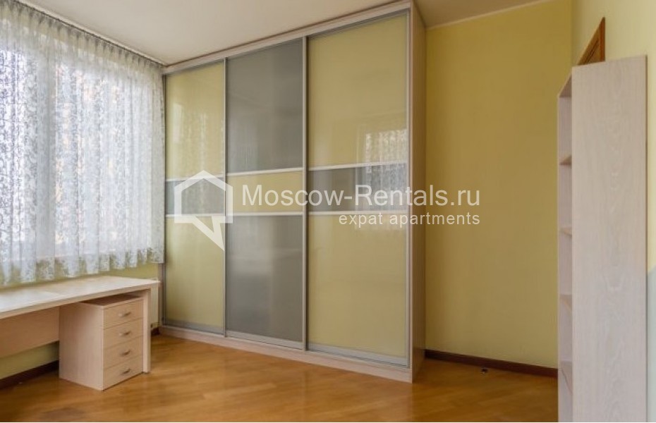 Photo #15 4-room (3 BR) apartment for <a href="http://moscow-rentals.ru/en/articles/long-term-rent" target="_blank">a long-term</a> rent
 in Russia, Moscow, Shabolovka str, 23к3
