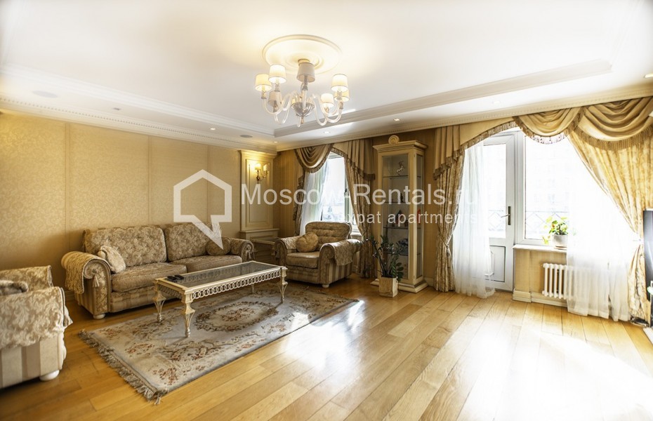 Photo #3 3-room (2 BR) apartment for <a href="http://moscow-rentals.ru/en/articles/long-term-rent" target="_blank">a long-term</a> rent
 in Russia, Moscow, Zoologicheskaya str, 3