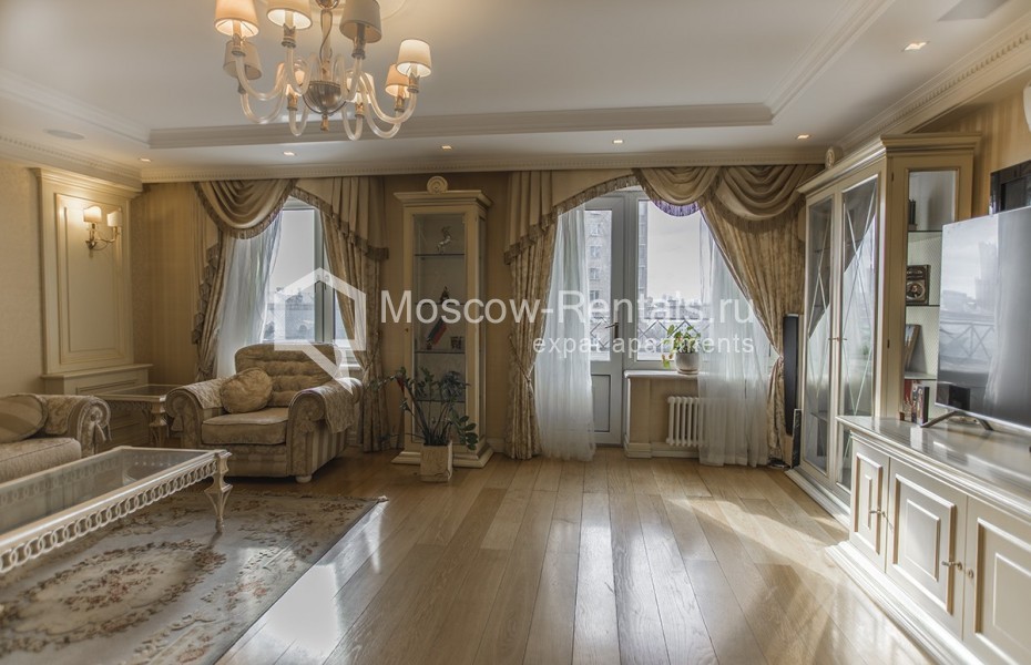 Photo #2 3-room (2 BR) apartment for <a href="http://moscow-rentals.ru/en/articles/long-term-rent" target="_blank">a long-term</a> rent
 in Russia, Moscow, Zoologicheskaya str, 3