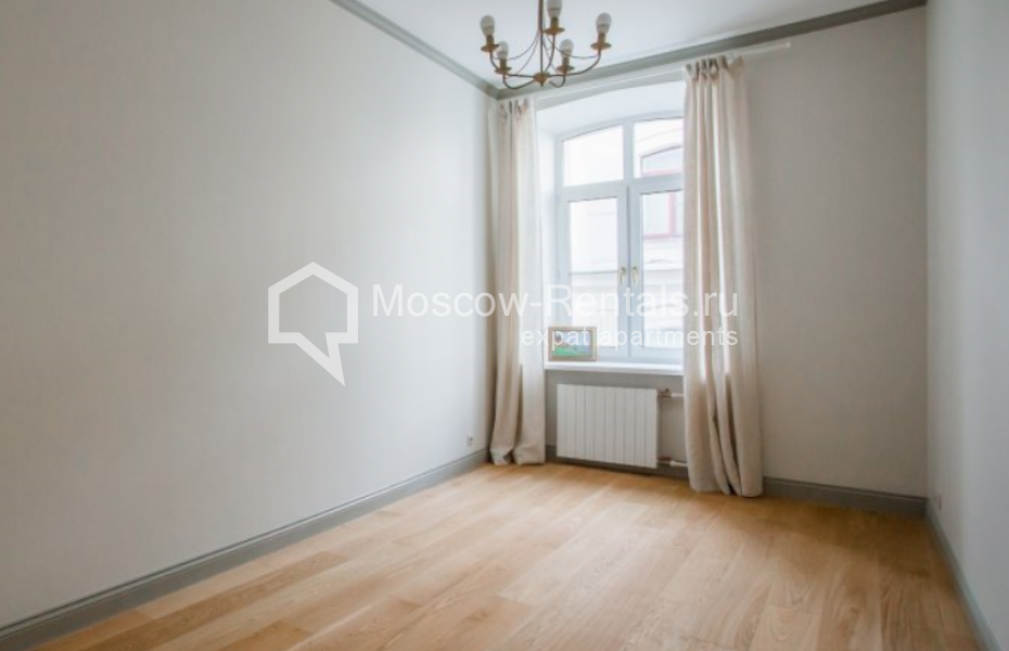 Photo #6 4-room (3 BR) apartment for <a href="http://moscow-rentals.ru/en/articles/long-term-rent" target="_blank">a long-term</a> rent
 in Russia, Moscow, Varsonofievskyi lane, 4С1