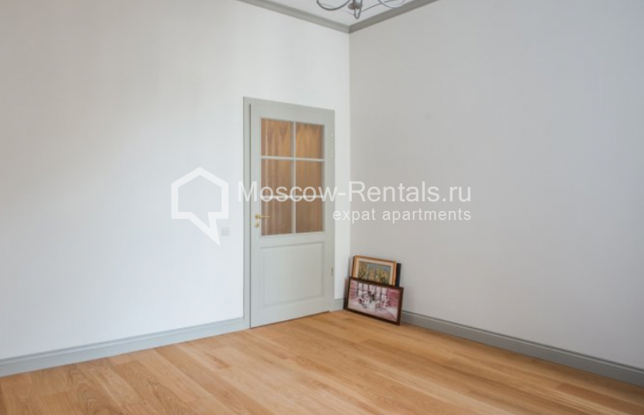 Photo #8 4-room (3 BR) apartment for <a href="http://moscow-rentals.ru/en/articles/long-term-rent" target="_blank">a long-term</a> rent
 in Russia, Moscow, Varsonofievskyi lane, 4С1