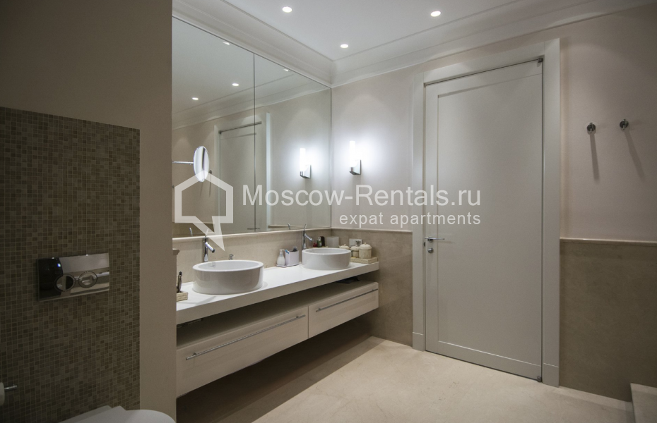Photo #9 5-room (4 BR) apartment for <a href="http://moscow-rentals.ru/en/articles/long-term-rent" target="_blank">a long-term</a> rent
 in Russia, Moscow, Usacheva str, 2С3